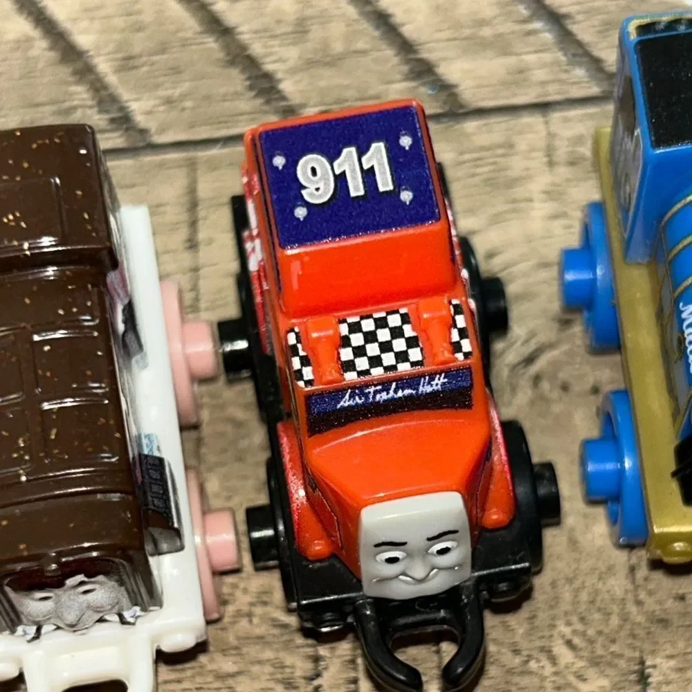 Mini Thomas Train 🚂 Toy Set. Choo Choo!! J12A - 12 mini engines Percy Millie